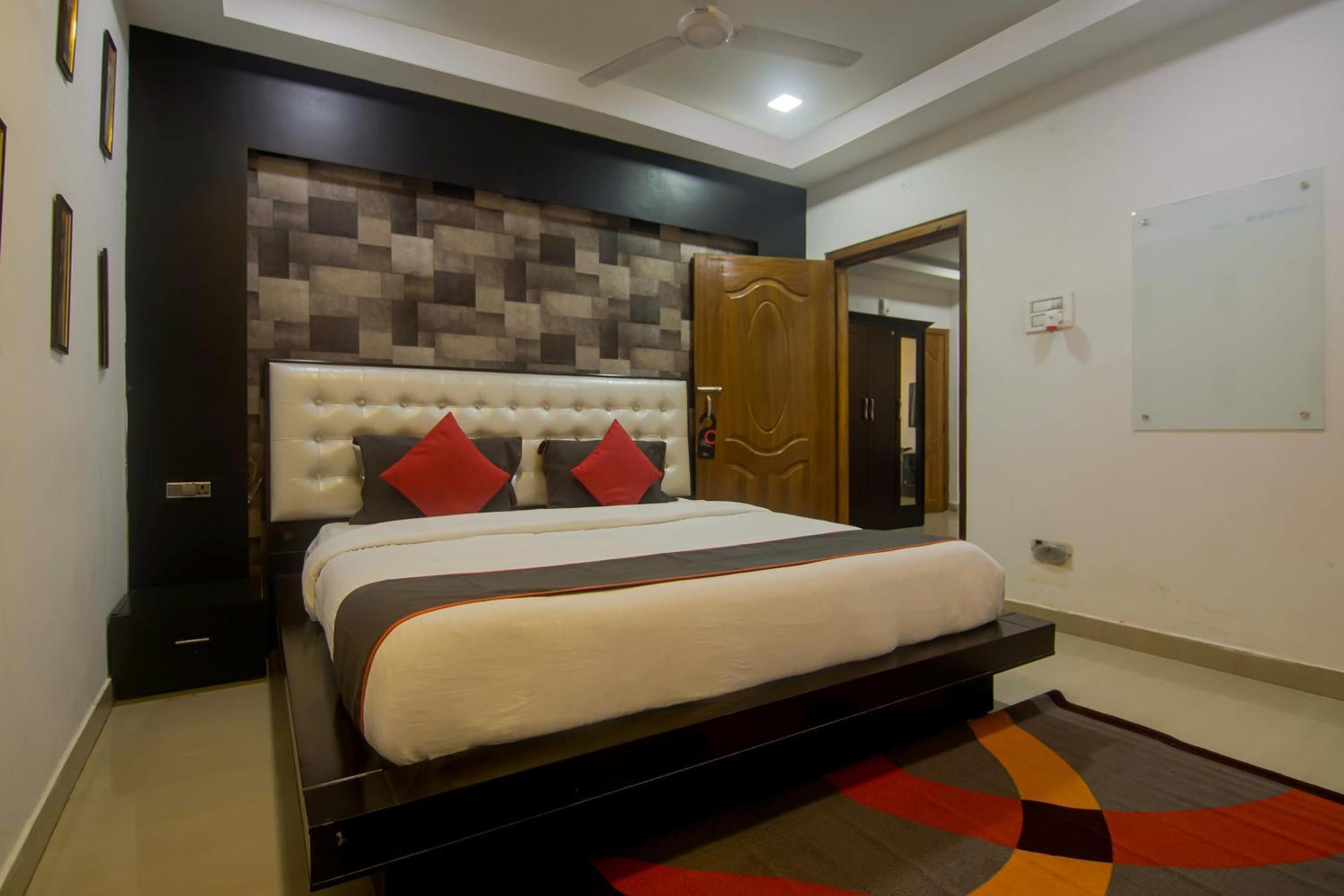 Collection O The Blu Bell Nizarapar Path Hotel Guwahati Luaran gambar