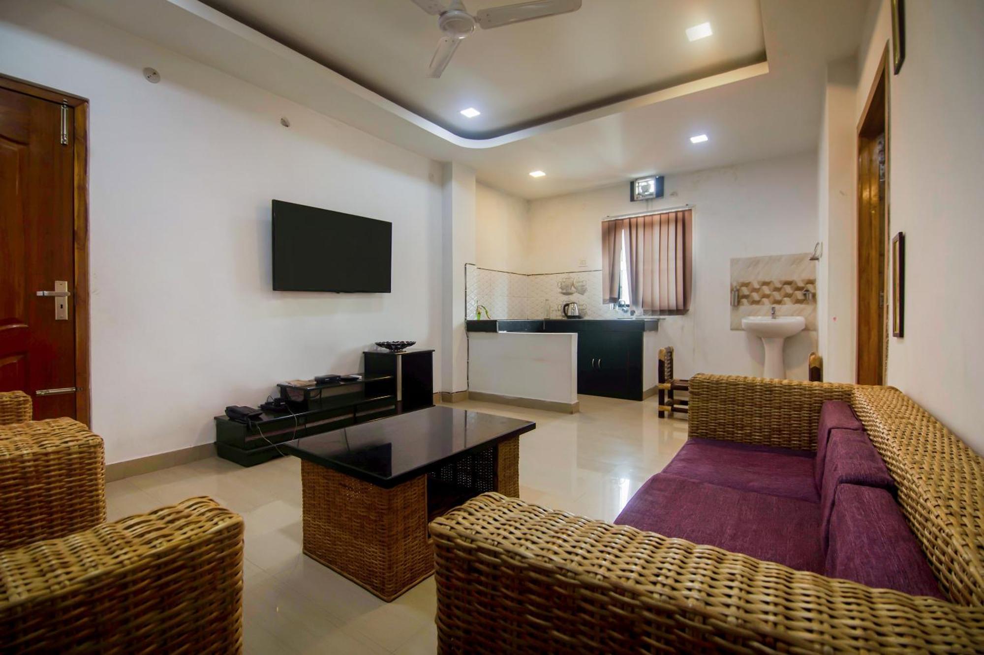 Collection O The Blu Bell Nizarapar Path Hotel Guwahati Luaran gambar