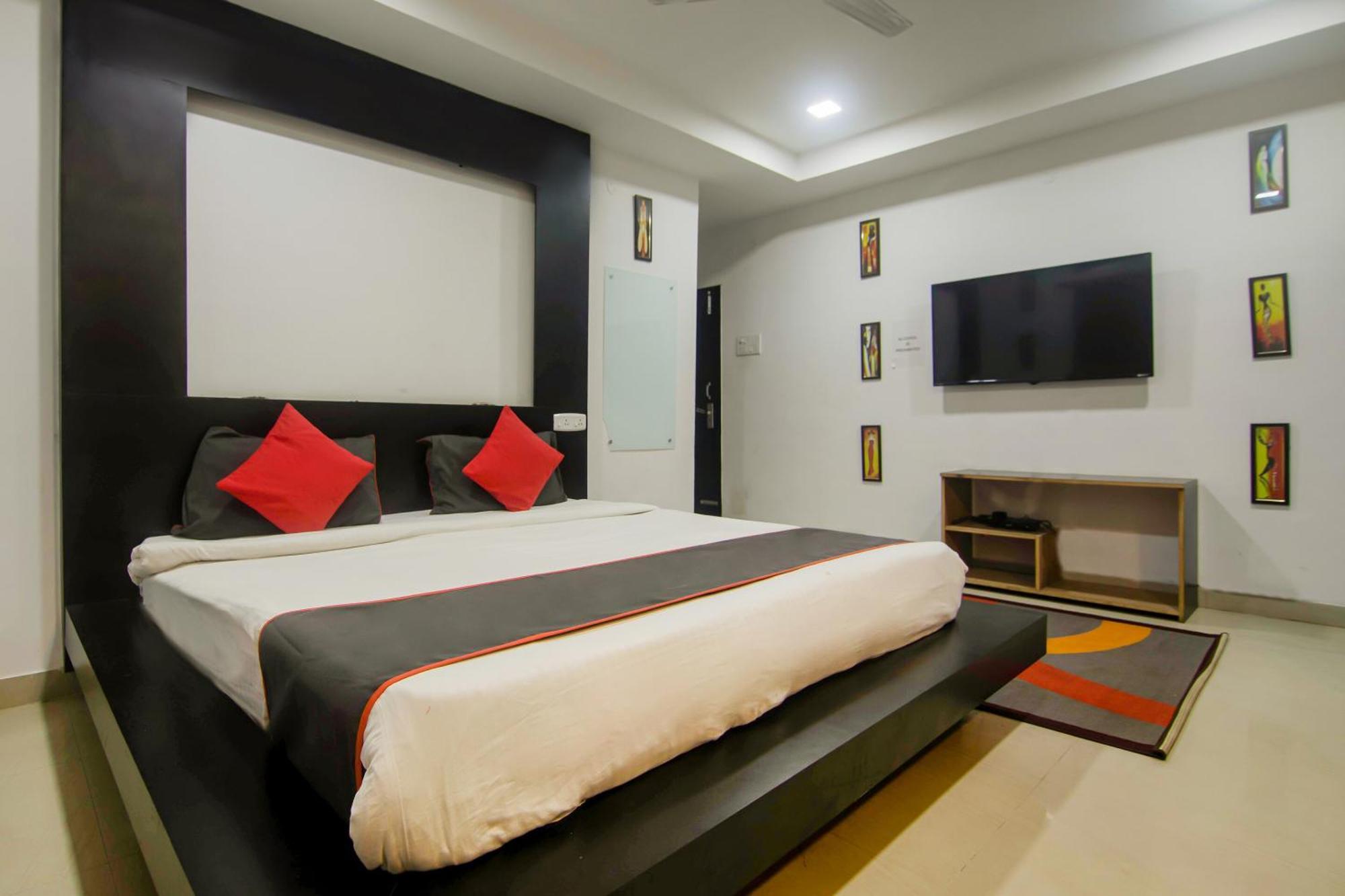 Collection O The Blu Bell Nizarapar Path Hotel Guwahati Luaran gambar