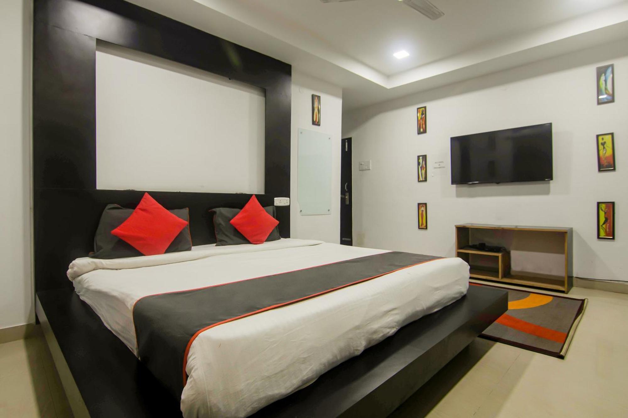 Collection O The Blu Bell Nizarapar Path Hotel Guwahati Luaran gambar